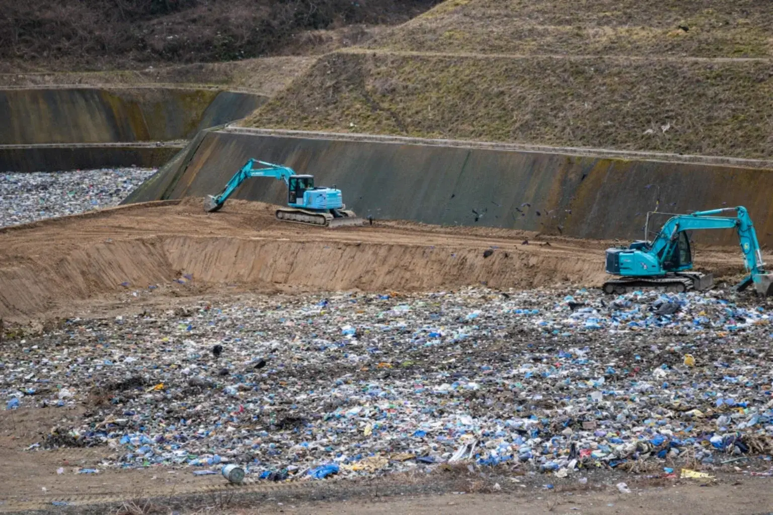 受け入れから埋立までを管理する処分体制