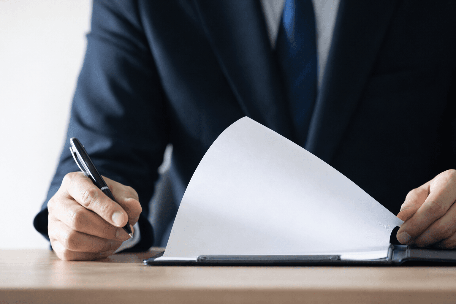 マニフェスト制度とは何か? 産業廃棄物処理の基本をわかりやすく解説 ― 産業廃棄物処理における基本と排出事業者の役割 ―